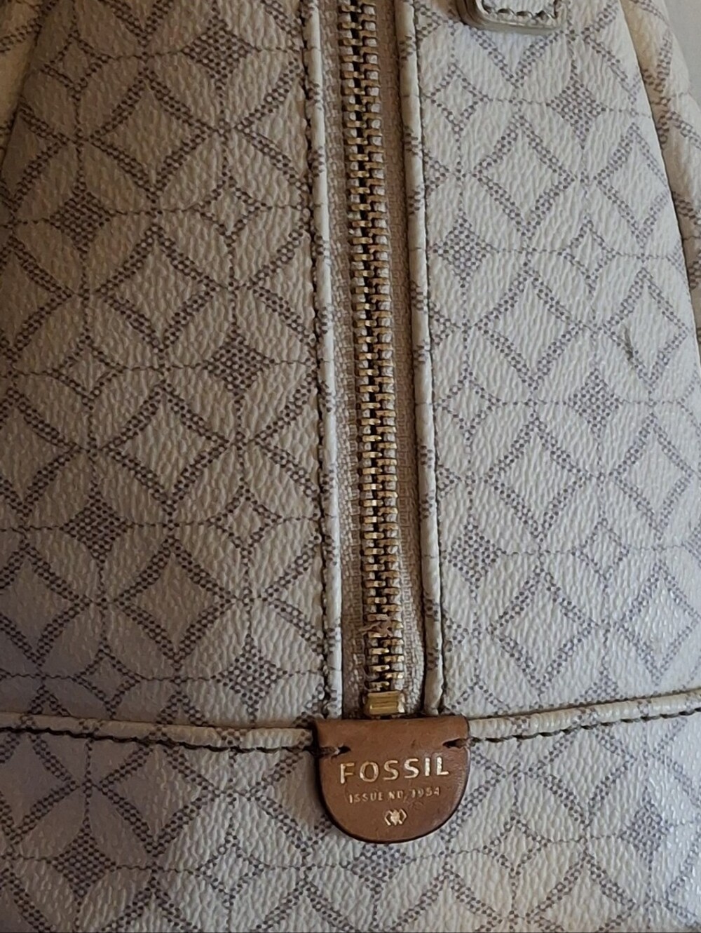 FOSSIL SYDNEY SATCHEL BEIGE DIAMOND SHAPES TOP HANDLE BAG W/DETACHABLE STRAP - Picture 3 of 5